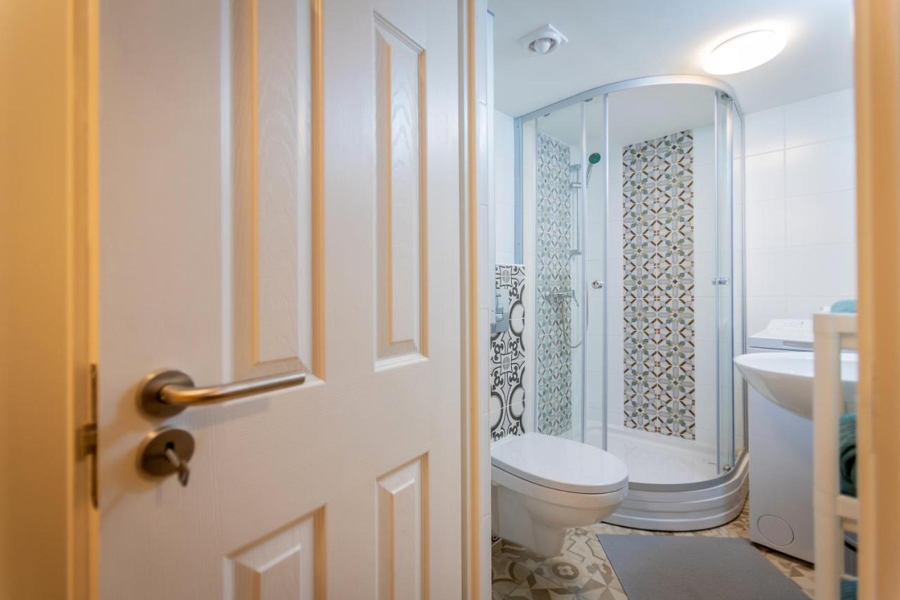 Cosy Downtown Flat In Budapest, Lisa Luaran gambar