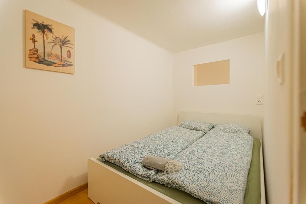 Cosy Downtown Flat In Budapest, Lisa Luaran gambar